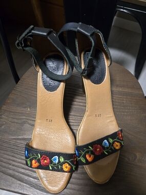 La Perla MX Embroidered Black Ankle-Strap Sandals LEATHER